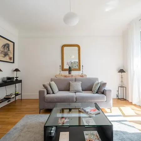 Veeve - Illuminating Light Appartement Parijs