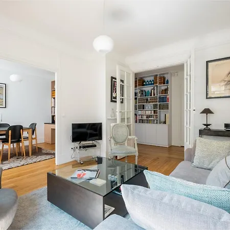 Veeve - Illuminating Light Appartement Parijs