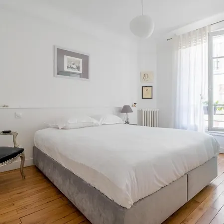 Appartement Veeve - Illuminating Light Parijs